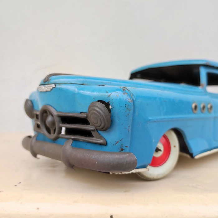 Passa il mouse sull'immagine per ingrandire Immagine dell'articolo Giocattoli Automobile giocattolo made in France vintage n.381