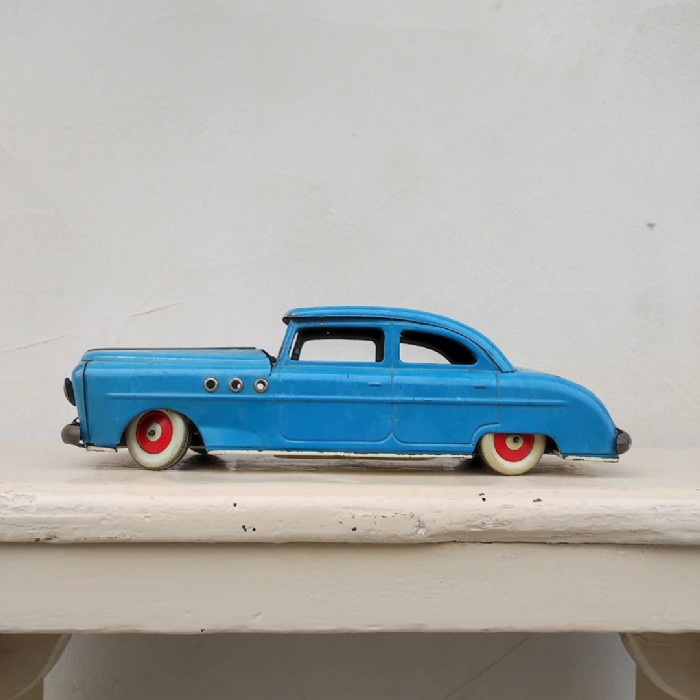 Passa il mouse sull'immagine per ingrandire Immagine dell'articolo Giocattoli Automobile giocattolo made in France vintage n.381