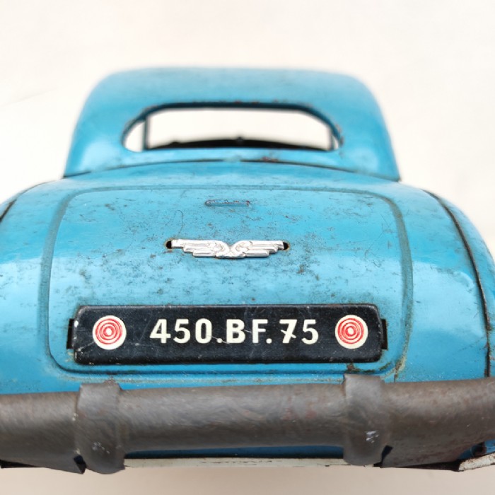 Passa il mouse sull'immagine per ingrandire Immagine dell'articolo Giocattoli Automobile giocattolo made in France vintage n.381