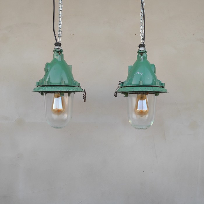 Immagine dell'articolo Lampada industriale a sospensione Lampada industriale bunker a sospensione vintage ex Unione Sovietica CCCP n.400