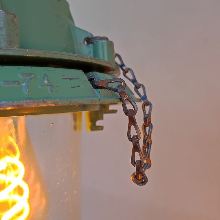 Immagine dell'articolo Lampada industriale a sospensione Lampada industriale bunker a sospensione vintage ex Unione Sovietica CCCP n.400