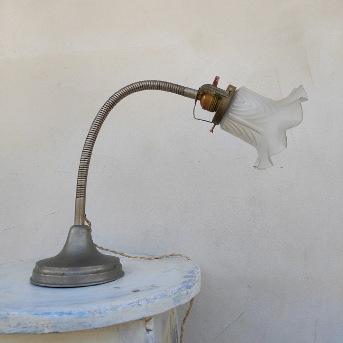 Passa il mouse sull'immagine per ingrandire Immagine dell'articolo Lampada da scrivania Lampada da scrivania Art-Deco Vintage n.450