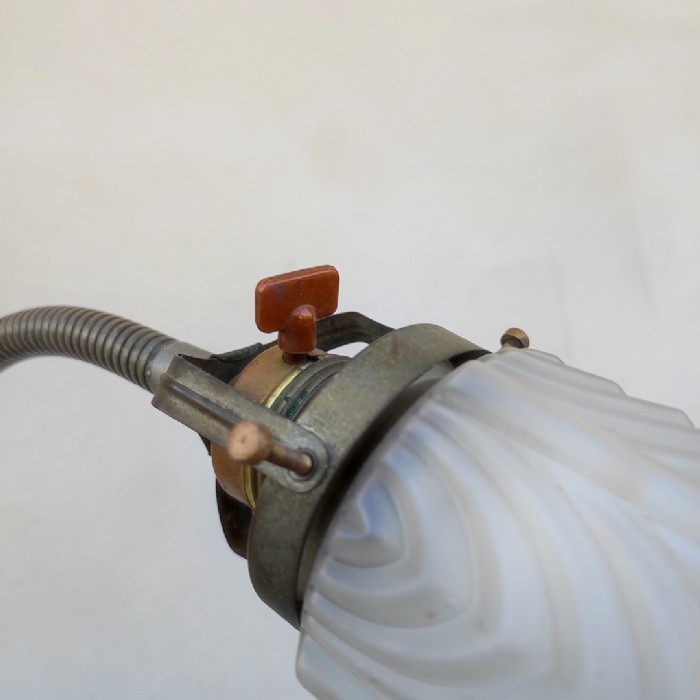 Passa il mouse sull'immagine per ingrandire Immagine dell'articolo Lampada da scrivania Lampada da scrivania Art-Deco Vintage n.450