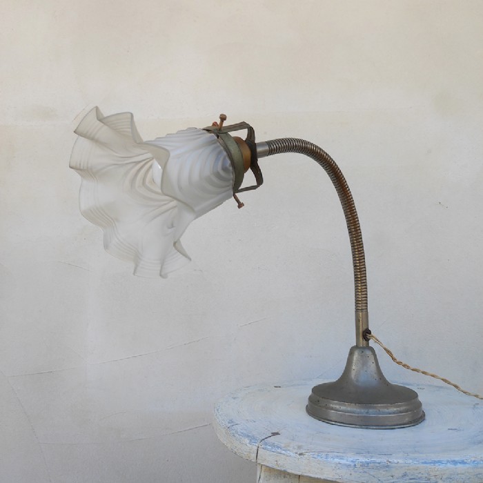 Passa il mouse sull'immagine per ingrandire Immagine dell'articolo Lampada da scrivania Lampada da scrivania Art-Deco Vintage n.450