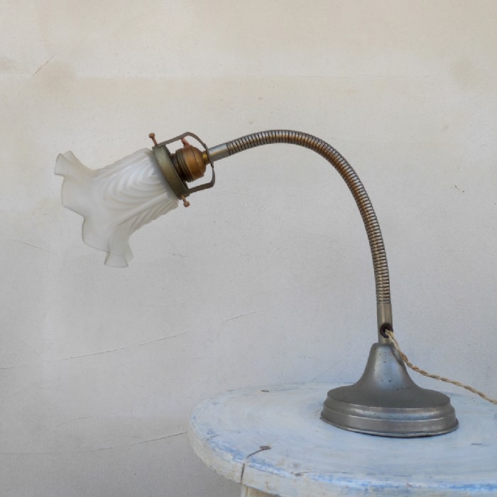 Passa il mouse sull'immagine per ingrandire Immagine dell'articolo Lampada da scrivania Lampada da scrivania Art-Deco Vintage n.450