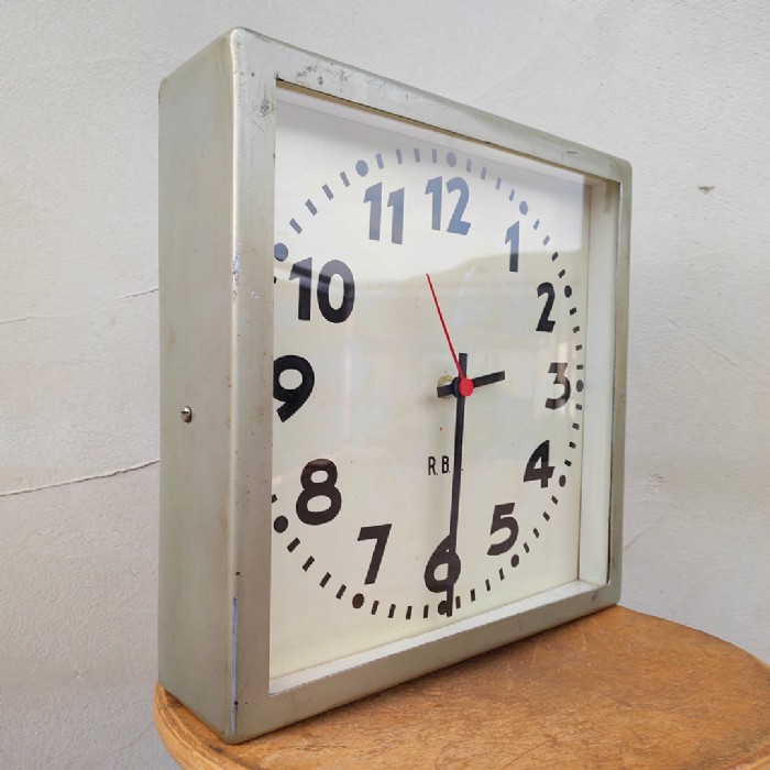 Miniatura dell'articolo Orologio industriale R.B.G. quarzo vintage - Oggetto n.58