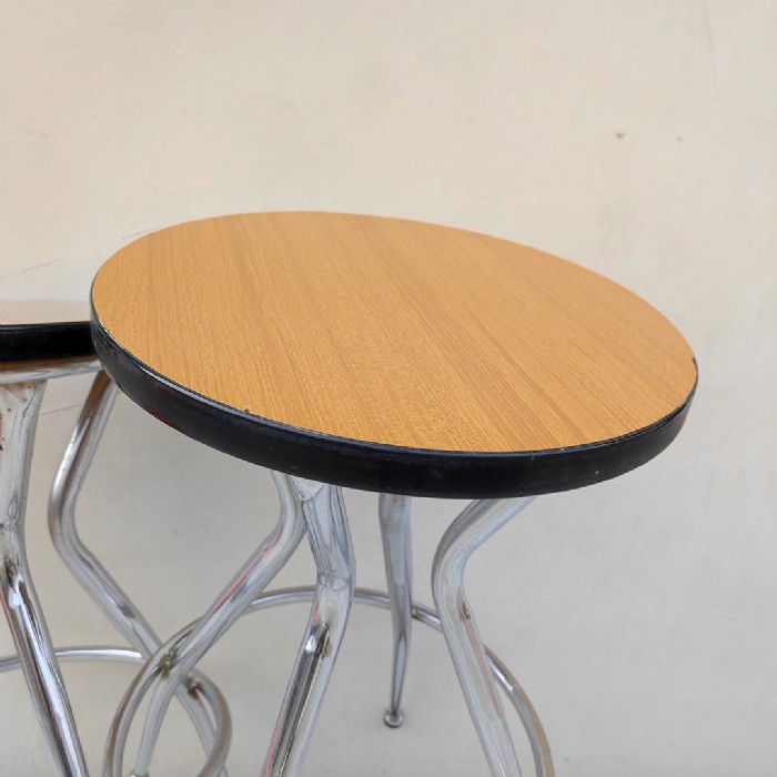 Immagine dell'articolo Sgabello di modernariato Sgabello di modernariato vintage n.432