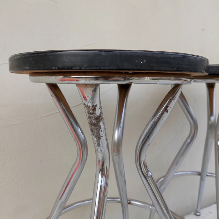 Immagine dell'articolo Sgabello di modernariato Sgabello di modernariato vintage n.432